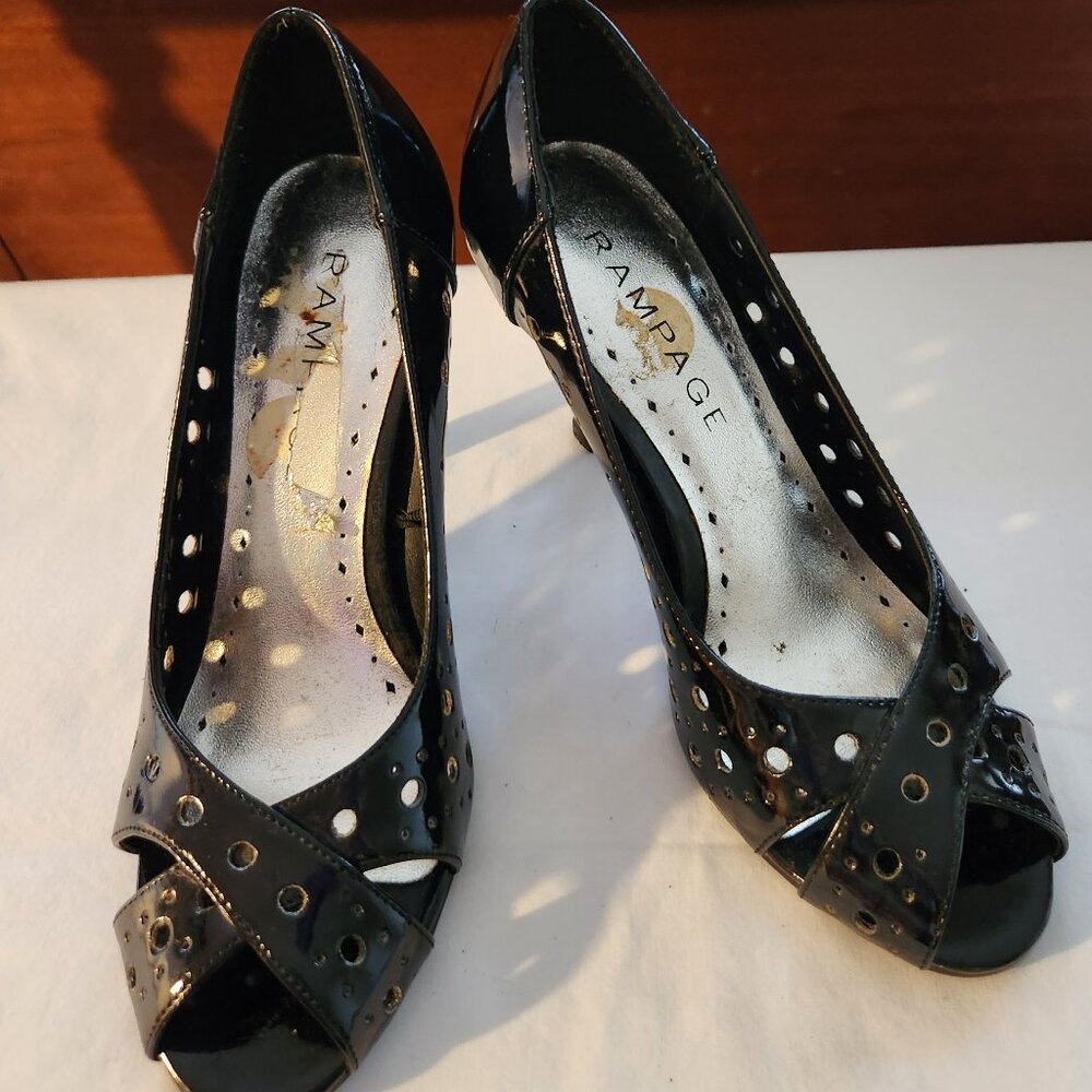 Rampage heels sz 7 M black faux patent peep toe Bubble 1